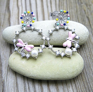 Tipy na stříbrné šperky pro romantické dívky a ženy