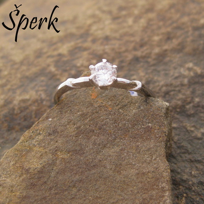 Prsten se zirkonem ~ stříbro 