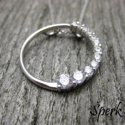 Stříbrný přívěšek ...zirkony ...