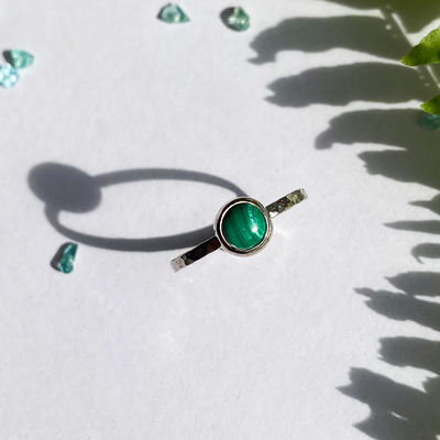 Stříbrný broušený prsten ~ malachit Stříbrný broušený prsten ~ malachit