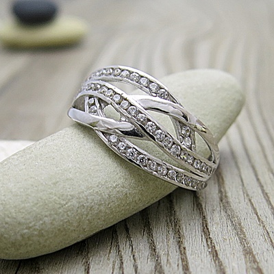 Prsten se zirkony ~ bílé zlato