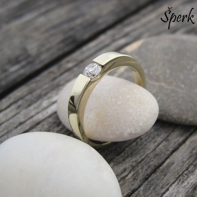 Zlatý prsten s briliantem ~ žluté zlato