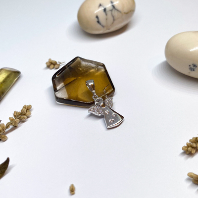 Přívěsek z bílého zlata ~ andílek se zirkony 