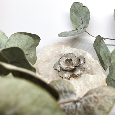 Stříbrná brož - květina menší Stříbrná brož - květina menší