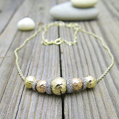 Náhrdelník s kuličkami ~ bílé, žluté a červené zlato