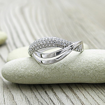 Elegantní prsten ~ bílé zlato