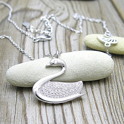 Stříbrný náhrdelník ~ labutě