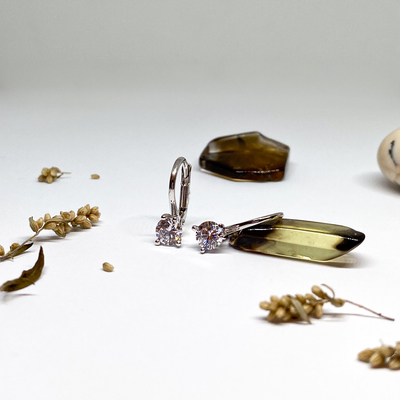 Náušnice se zirkony ~ bílé zlato