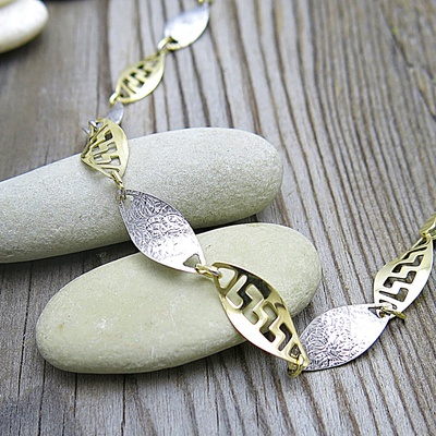 Výrazný náramek ~ žluté a bílé zlato