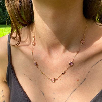 Náhrdelník s růženínem a ametystem ~ růžové zlato 