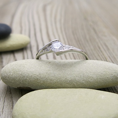 Zirkony ~ stříbrný prsten