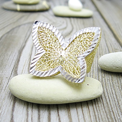 Prsten s motýlem ~ žluté a bílé zlato  Prsten s motýlem ~ žluté a bílé zlato