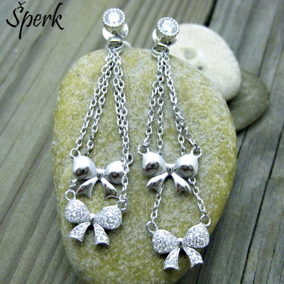 Stříbro ... náušnice ... zirkony ...