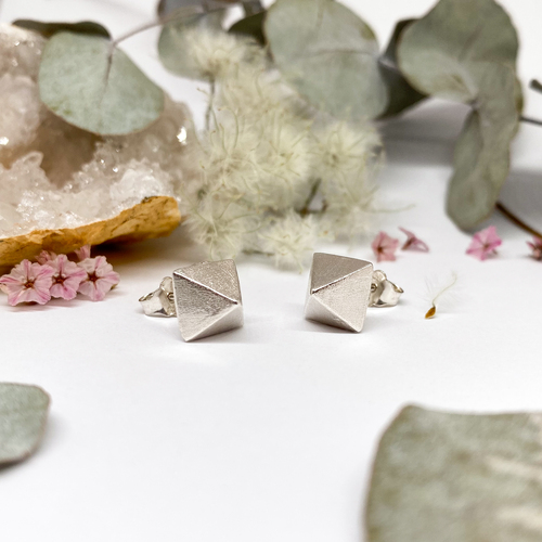 Stříbrné náušnice - jehlany 1