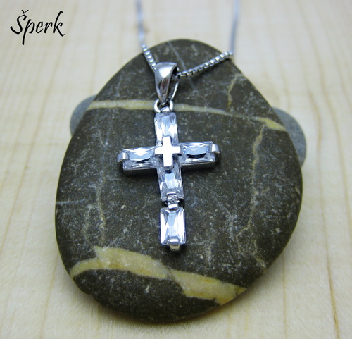 Stříbro ... přívěšek ... kříž ... řetízek ... 1