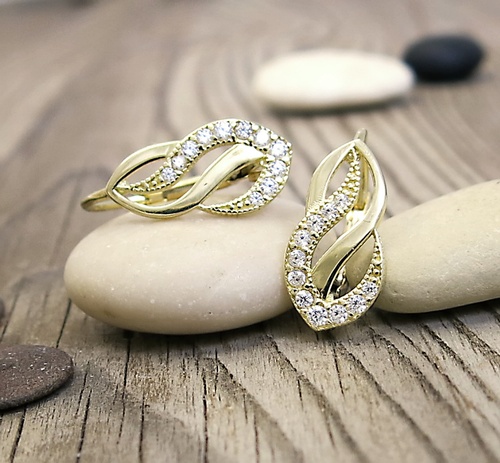 Romantické zlaté náušnice se zirkony 1