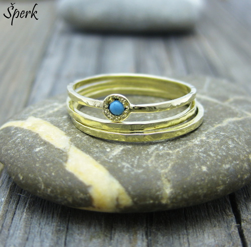 Prsten ze žlutého zlata s drahým kamenem – tyrkys 1