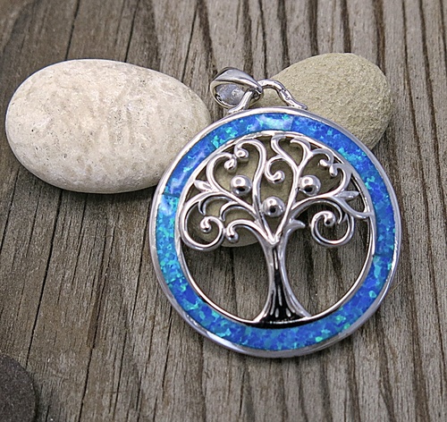 Stříbrný strom života, přívěsek 1