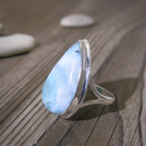 Stříbrný prsten s larimarem Stříbrný prsten s larimarem 1