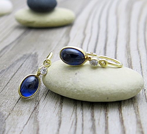 Dětské náušnice ovál se spinelem a zirkonem ~ žluté zlato 1