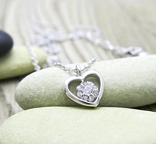 Jemný stříbrný náhrdelník ~ srdce Jemný stříbrný náhrdelník ~ srdce 1
