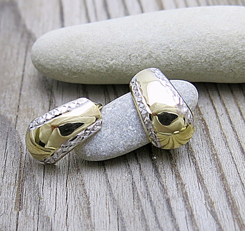 Náušnice žluté a bílé zlato ~ hladká a rytá plocha 1