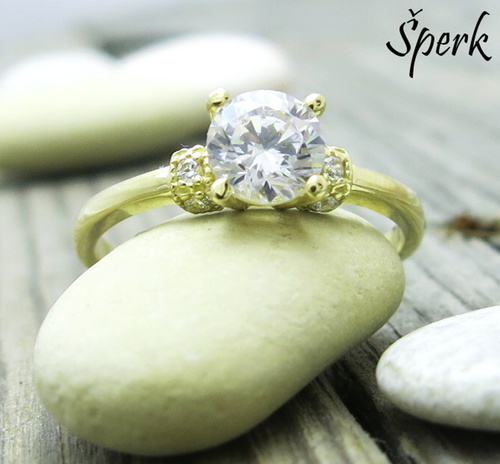 Žluté zlato, prsten se zirkony 1