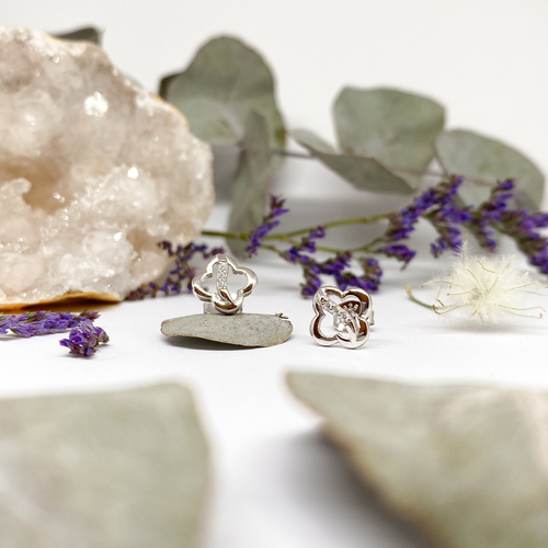 Stříbrné náušnice -kytičky se zirkony Stříbrné náušnice -kytičky se zirkony 1