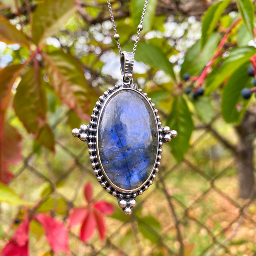 Přívěs s Labradoritem zdobený kuličkami Přívěs s Labradoritem zdobený kuličkami 1