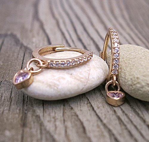 Růžové zlato se zirkony a srdíčkem ~ náušnice 1