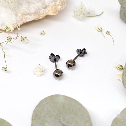 Stříbrné náušnice - kuličky (černě rhodiované) Stříbrné náušnice - kuličky (černě rhodiované) 1