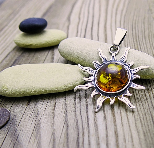 Jantar ~ stříbrný přívěsek Slunce Jantar ~ stříbrný přívěsek Slunce 1