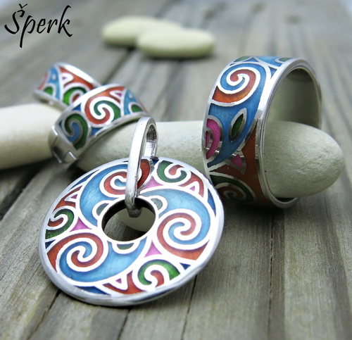 Stříbrná souprava šperků se smaltem ~ prsten, přívěsek a náušnice 1