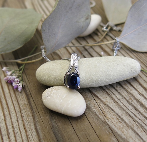 Náhrdelník se safírem a zirkony ~ stříbro  Náhrdelník se safírem a zirkony ~ stříbro  1