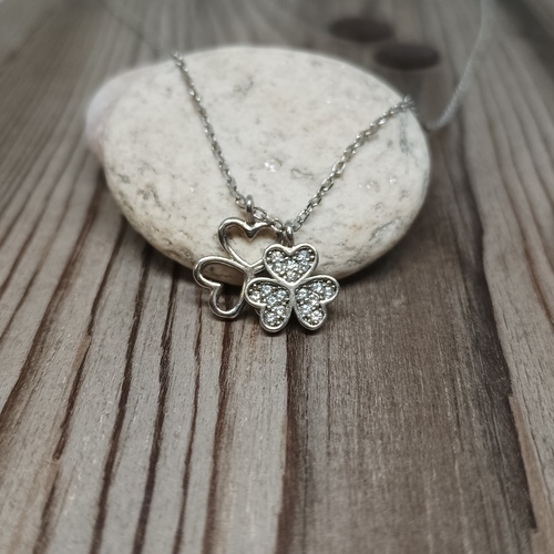 Stříbrný náhrdelník s trojlístky Stříbrný náhrdelník s trojlístky 1