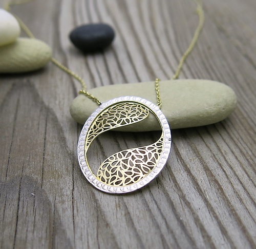 Elegantní náhrdelník ~ žluté zlato se zirkony 1