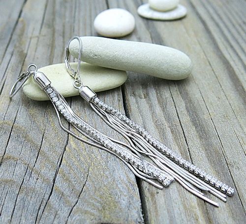 Výrazné visací dlouhé stříbrné náušnice se zirkony – řetízky, štras Výrazné visací dlouhé stříbrné náušnice se zirkony – řetízky, štras 1