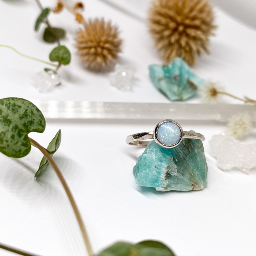 Stříbrný broušený prsten ~ Opál 1