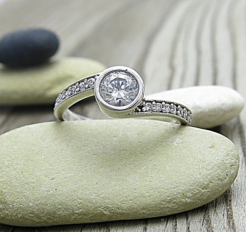 Bílé zlato ~ prsten se zirkony Bílé zlato ~ prsten se zirkony 1