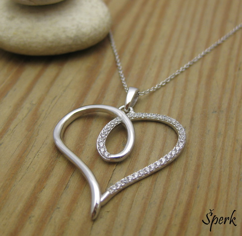 Stříbro ...  přívěšek ... řetízek ... zirkony ...srdce ... 1