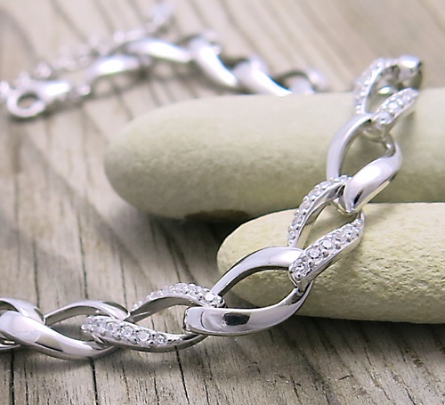 Stříbrný náramek se zirkony 1