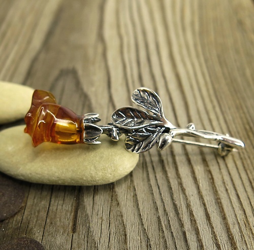 Stříbrná brož ~ jantarová růže 1