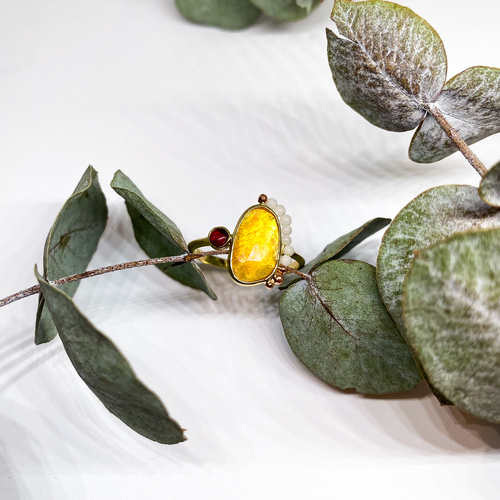 Prsten s rubínem, turmalínem a korálem ~ žluté zlato  Prsten s rubínem, turmalínem a korálem ~ žluté zlato  1