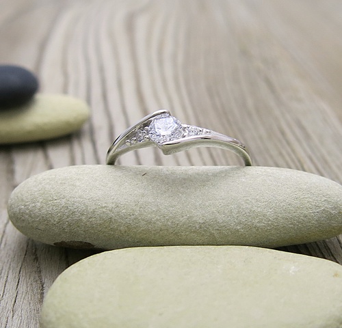 Zirkony ~ stříbrný prsten 1