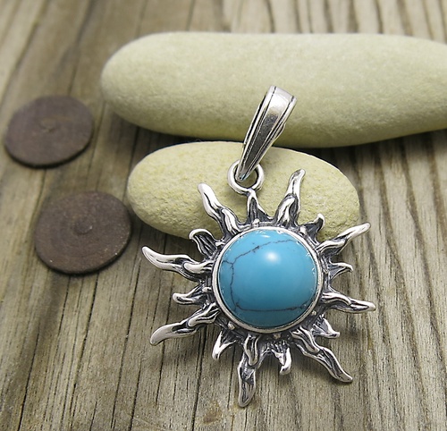 Přívěsek slunce s tyrkysem Přívěsek slunce s tyrkysem 1