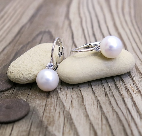 Bílé zlato ~ náušnice s bílou perlou 1