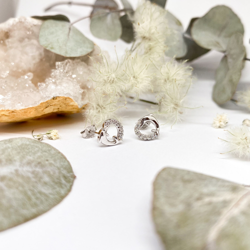 Stříbrné náušnice - srdce s delfíny a zirkony Stříbrné náušnice - srdce s delfíny a zirkony 1