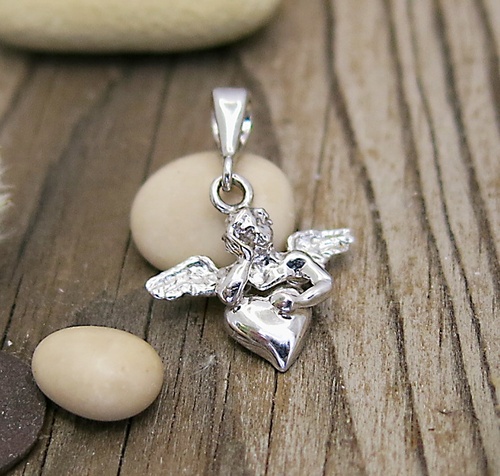 Přívěsek srdce s andělem ~ bílé zlato 1
