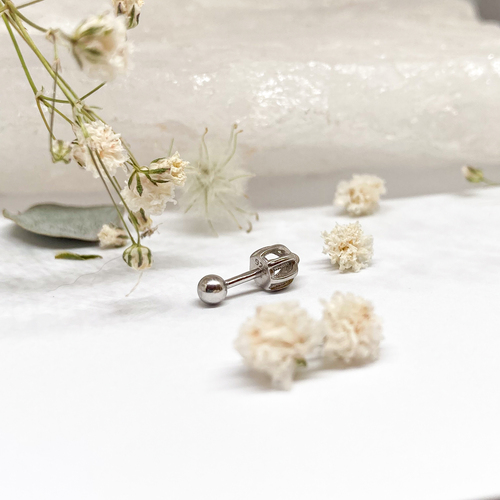 Stříbrná náušnice na šroubek - kulička 1