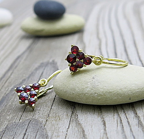 Dětské náušnice s českým granátem